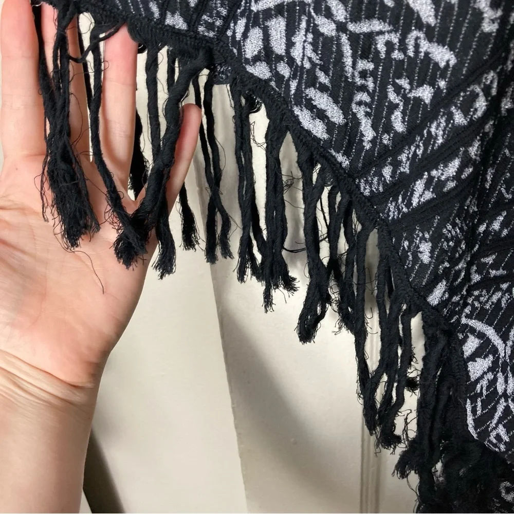 Free people black gray tribal fringe kimono top womens M/L boho - Picture 7 of 10